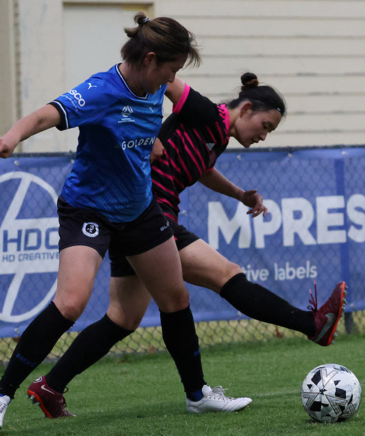 Box Hill United FCでプレーする土居明日香選手