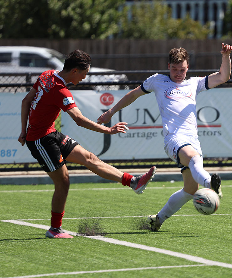 Lalor United Sloga FCでプレーする新倉拓歩選手