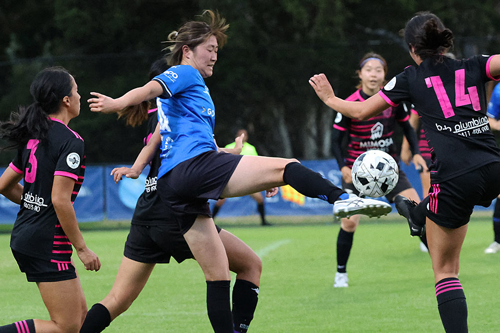 Box Hill United FCでプレーする土居明日香選手