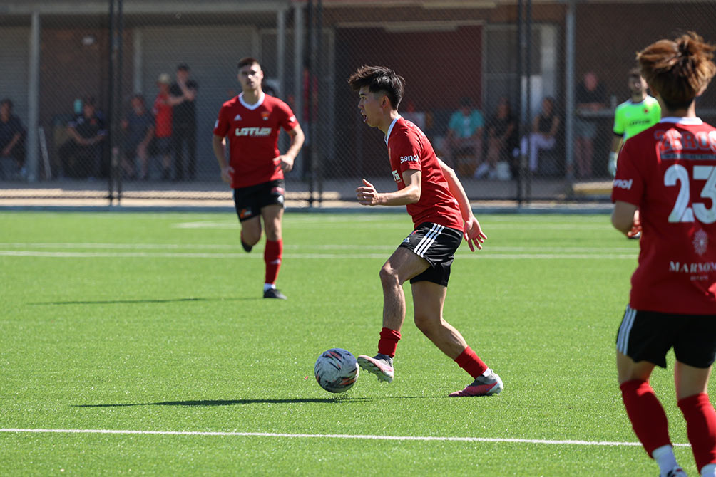 Lalor United Sloga FCでプレーする新倉拓歩選手